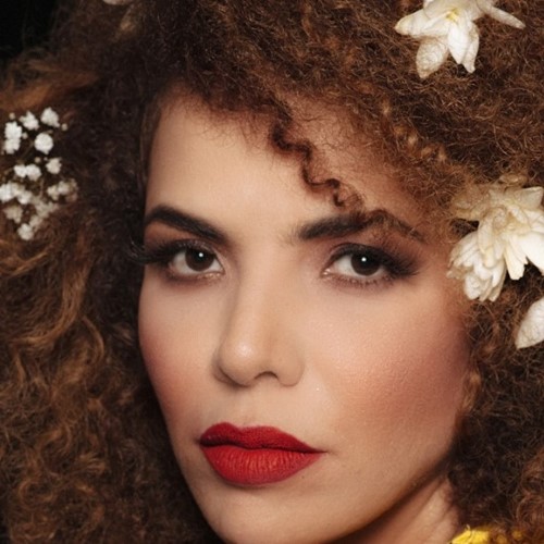 Vanessa da Mata faz show gratuito no Sesc Barra Mansa 